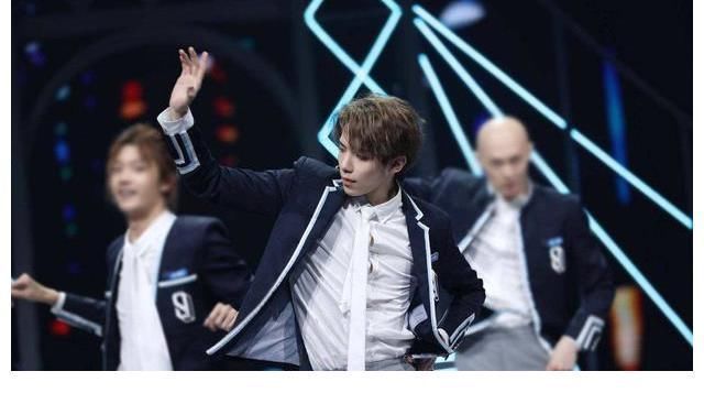 和楊洋師出同門,參加《青你3》脫穎而出,21歲的他未來可期