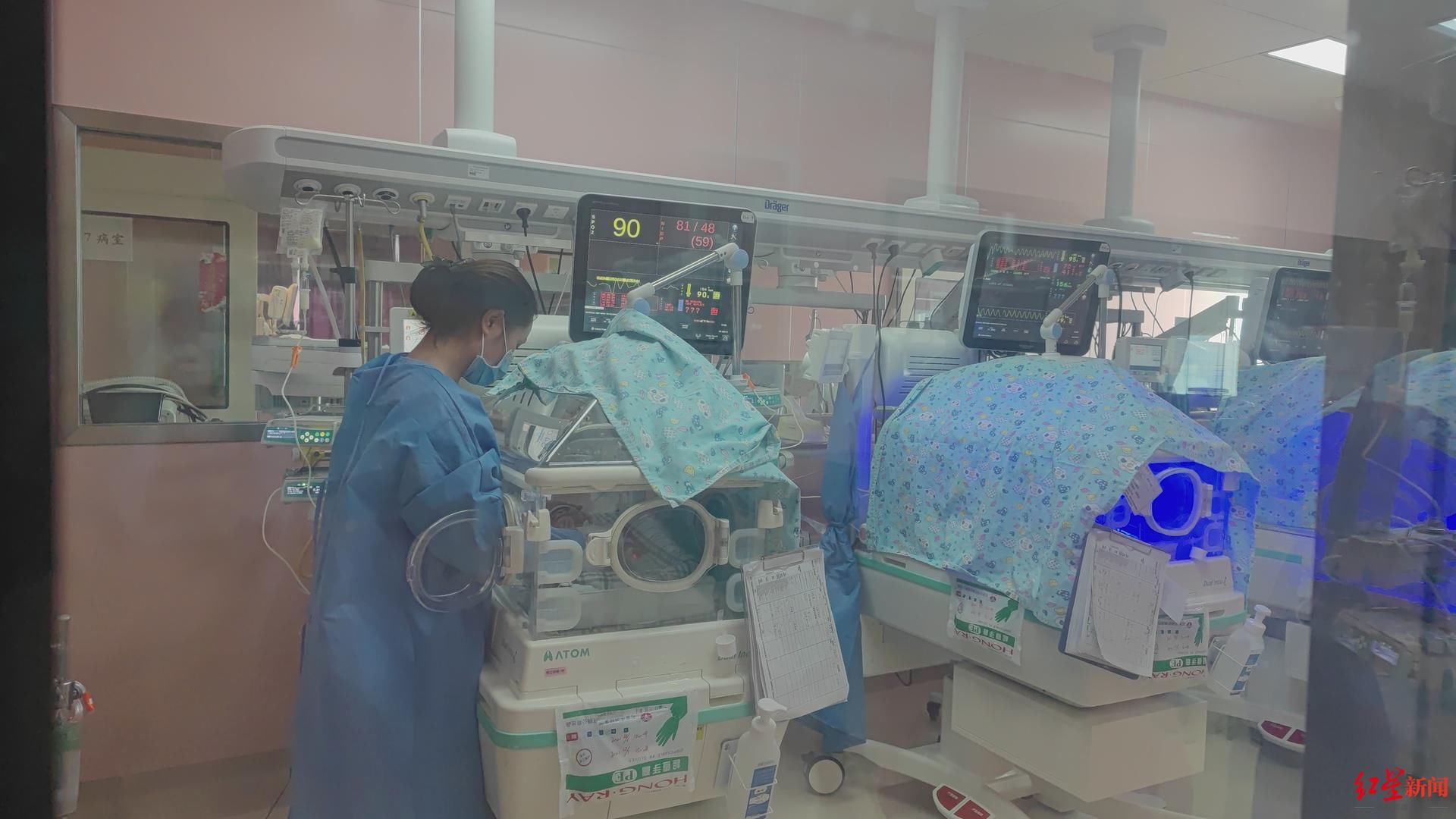 死亡率|抱一抱,居然可以降低极低体重早产儿死亡率 它的作用还不止于此