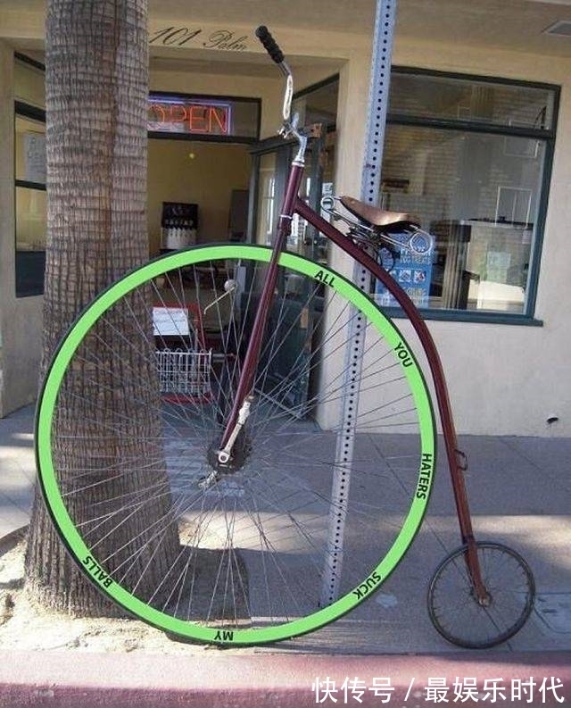 |搞笑图片幽默段子笑话: 哈哈哈,这门做的是对胖子的考验啊