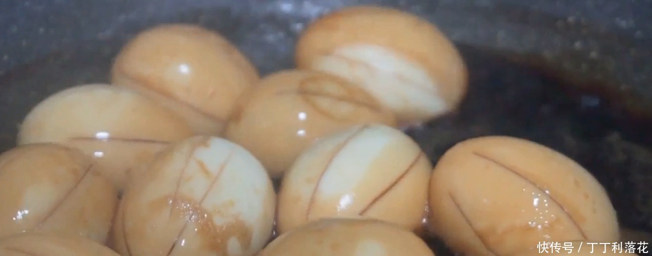 农村老奶奶教你做卤鸡蛋,秘制配方,不加任何香料,卤香味浓!