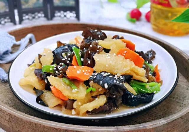 用来|没想到这种食材还能用来做小炒,香气扑鼻还不油腻.好吃不上火