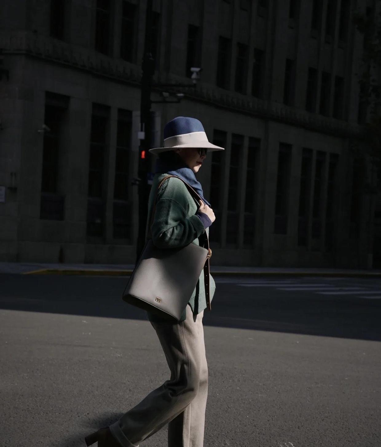 高领 百变冬日“毛衣”搭配指南,30+女性穿了时尚大方,让你格调满满