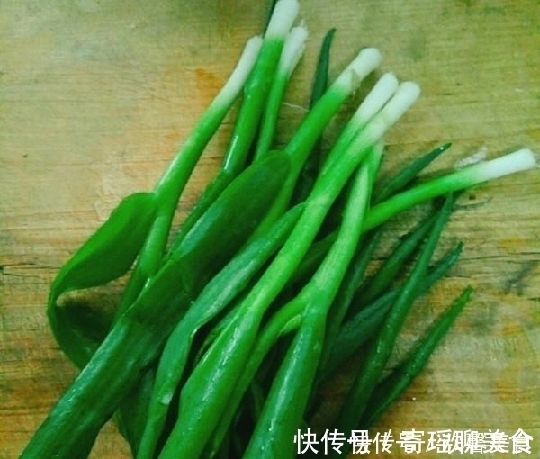 美白|它既是“药”又是食材，被称天然“抗生素”，清热解毒美白黑发