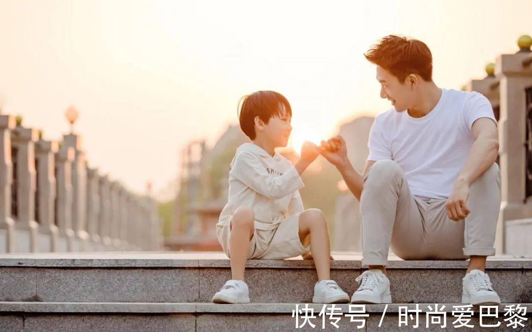 习惯|想让孩子阳光自信,爸爸先自查,改掉3个习惯,娃受益一生