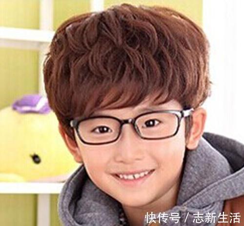 睡着|宝爸给2岁孩子烫发,本以为会被夸赞,却反被骂“无知”