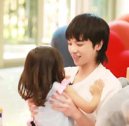 华晨宇承认生娃：没被好好爱过的人，却同样拥有爱人的能力