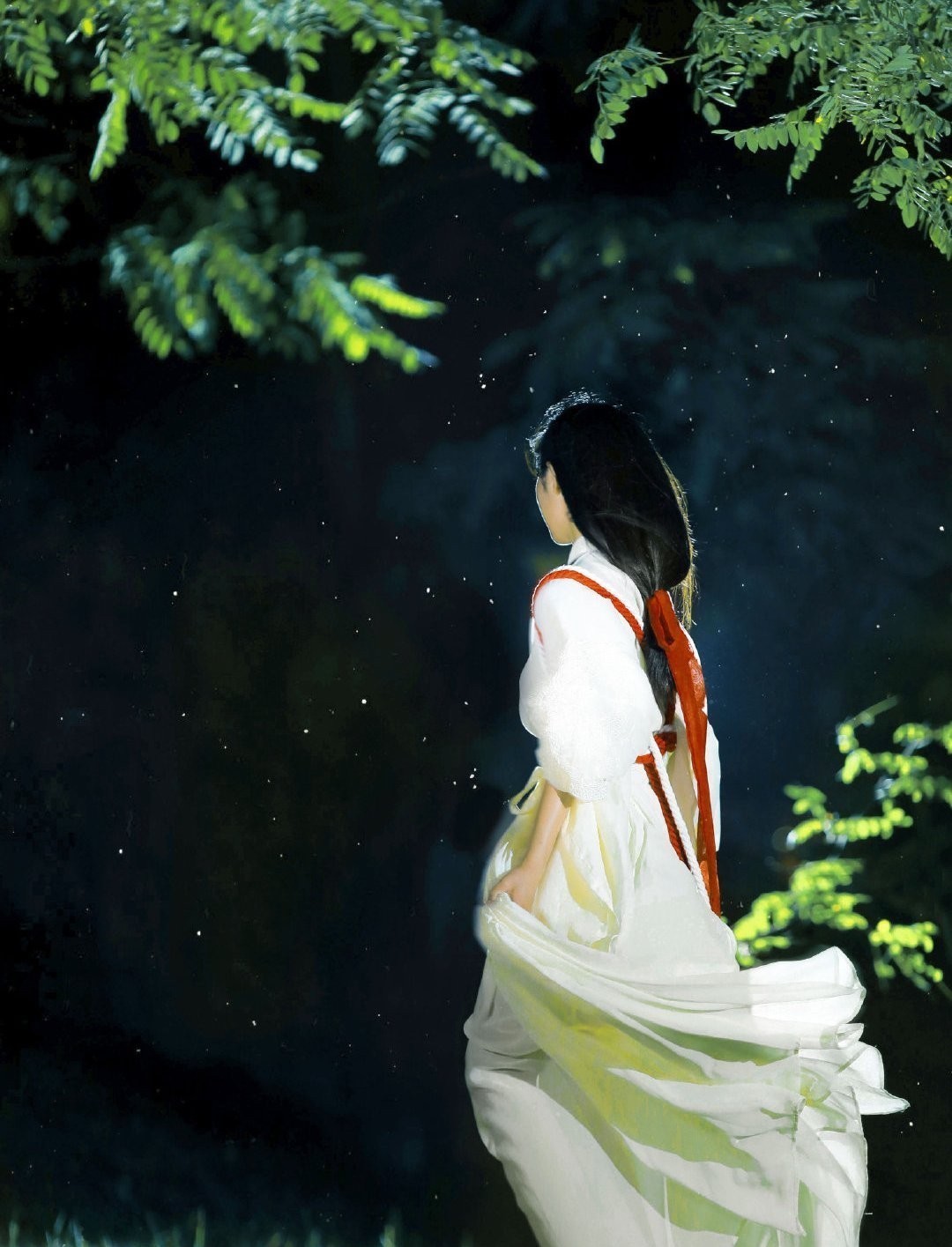 神明|“神明少女”风格的汉服也太美了，优雅又清冷，怪不得女生都爱穿