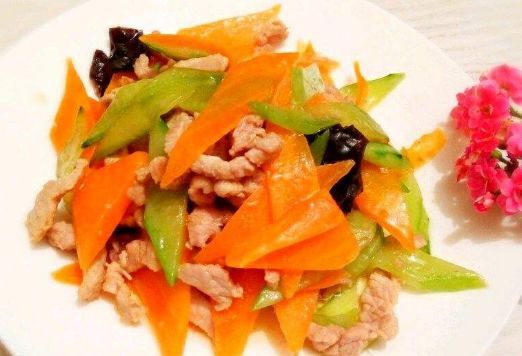 嫂子晚餐堅持吃此菜，不節食不運動，卻能輕松瘦身，你應該了解下