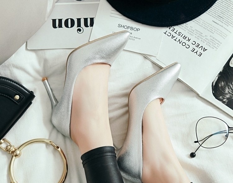 透气性 不是我吹,这种刚上新的高跟鞋,上脚保管让你穿出不一样的气质