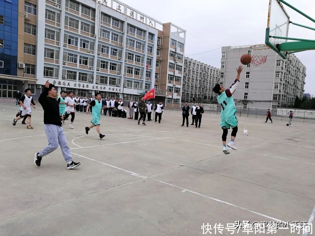 阜师大附中2021年校园科技文化艺术节之学生男子篮球赛圆满结束