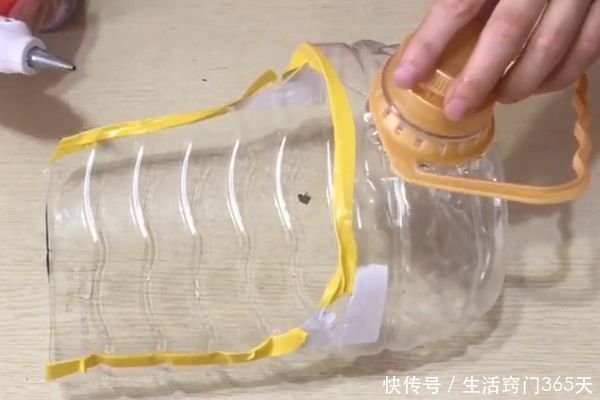 变废为宝|空油桶扔掉等于在扔钱，简单切几刀放家里，家里人都抢着用！