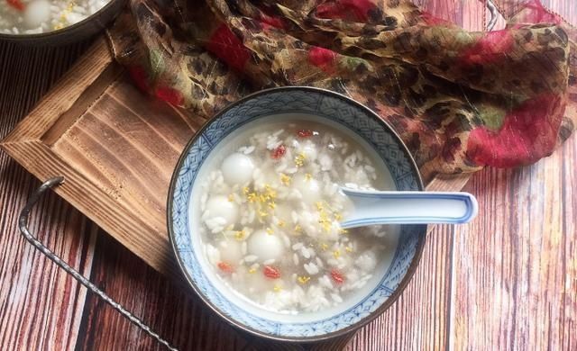 晚上吃它,舒筋活络,大补气血,但是早上不要吃