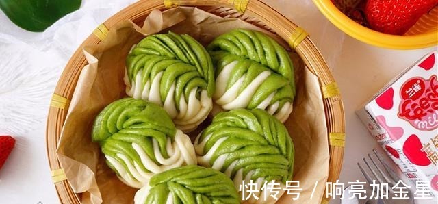 晒晒我家早餐，又香又软营养充足，网友花卷也能怎么惊艳！