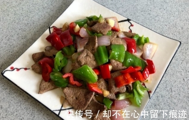 老陈|3种食物是血脂的“加速剂”,高血脂若多吃,血管或会水泄不通