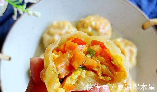 用馄饨皮就能做包子，不需要发面，皮薄还好吃，特别省时哦！