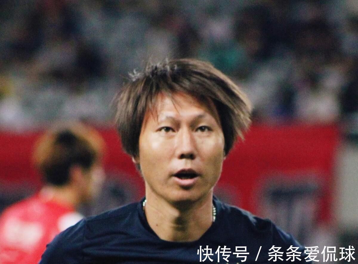 足协|李铁年薪800万引争议!这3大原因,证明国足主帅配得上高薪