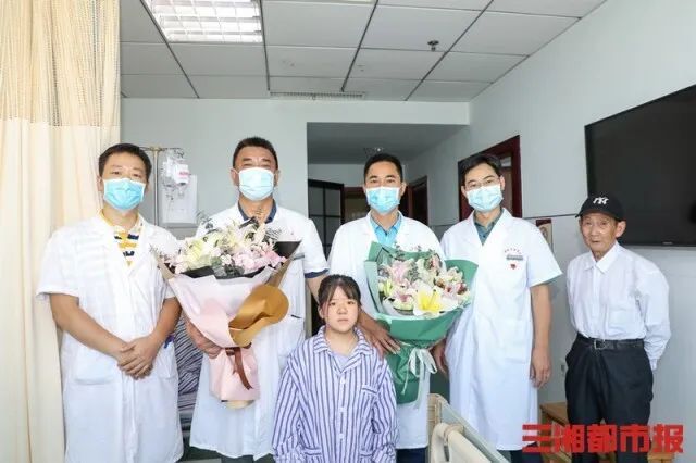 肖尊伟|女孩双腿畸形6年9次手术,高考560分报医学院想帮更多人摆脱病痛