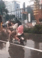 |幽默笑话：我让你交男朋友 但我没让你租啊