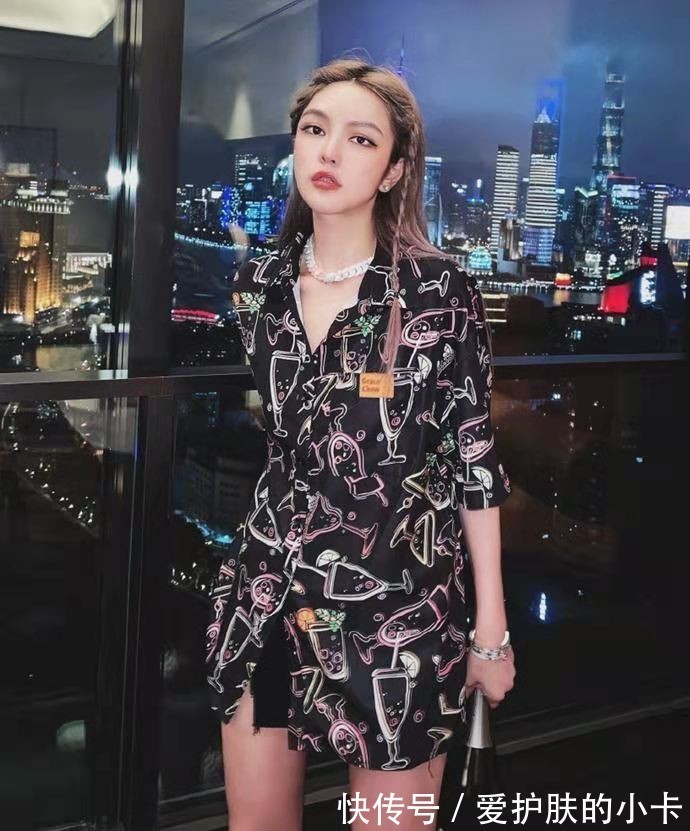 周扬青|周扬青好会打扮,个子不高却能穿出好比例,难怪能撩到富家公子哥