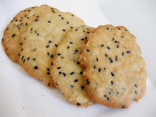 杏仁角|自从学会饼干这做法，孩子隔三差五点名要，营养美味，十分钟搞定