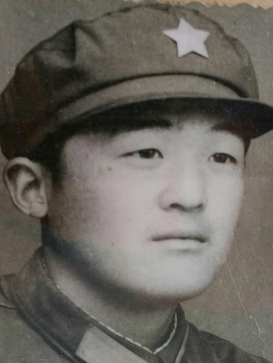 王艳#百万裁军中的一对恋人:女干事悄悄调北京,连长决不离开老部队