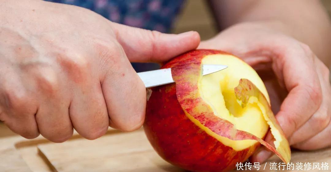 家里吃剩的西瓜皮,先别急着扔,发酵成有机土,养花太好了