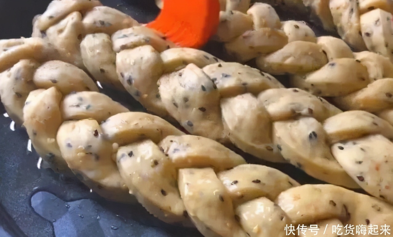 面食又出新做法,比花卷好吃,10分钟出锅30天不会坏