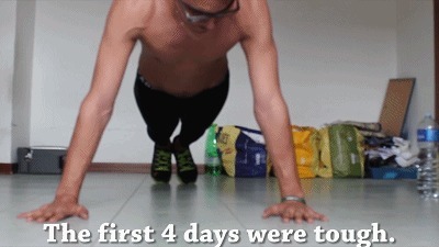 俯卧撑|每天300个俯卧撑，坚持一个月，却练成了这样……