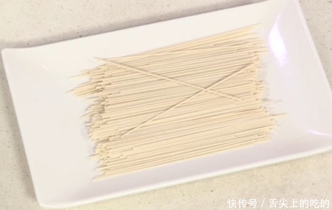 浓郁|豆浆和面一起煮也能这么好吃,这款肉面浓郁鲜美,日常必备煮食