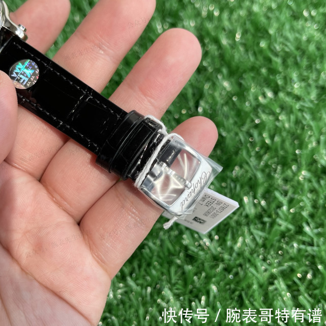 YF萧邦快乐钻七钻经典机械女表,既是腕表也是珠宝!