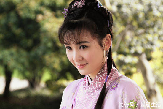 云雨|红楼梦袭人17岁的表妹,为何成了引发宝玉和袭人再一次云雨的导火索