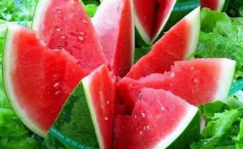 瘦身|人到中年想长寿,不妨多吃3种食物,保护视力,减肥瘦身