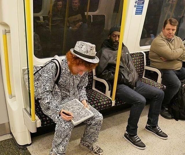 考克斯#小伙子画画月入百万,专家这根本不是画,小伙我承认乱画的