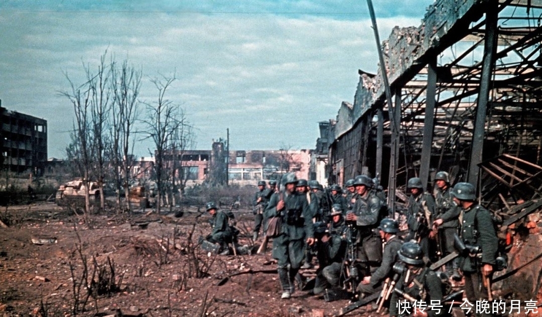 德军|斯大林格勒有多惨烈，新兵平均活不过一天，能活过三天就当连长