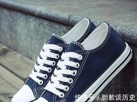 大街|学校“烂大街”的几款鞋子,AJ只能排第三,第一都穿过