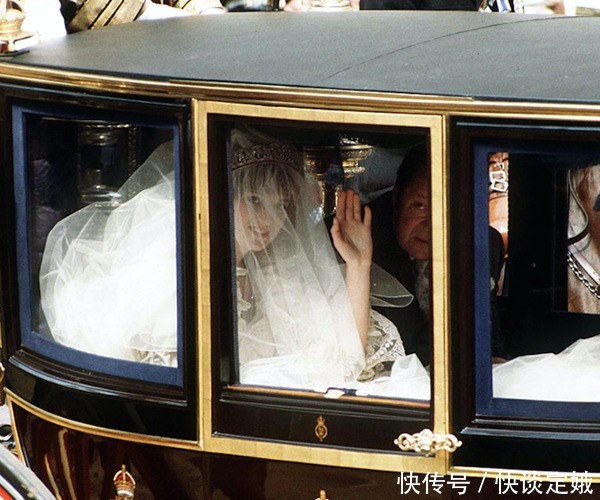 查尔斯|戴安娜的婚鞋:镶着132颗珍珠和542颗亮片,也藏了她的秘密