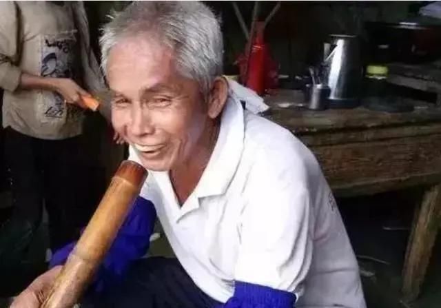 生娃|老汉21年生下15个孩子,75岁成网红,如今一家人生活怎么样