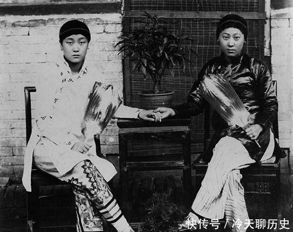 摄政王|晚清富贵人家：小妾个个貌美如花，图6摄政王的全家福！