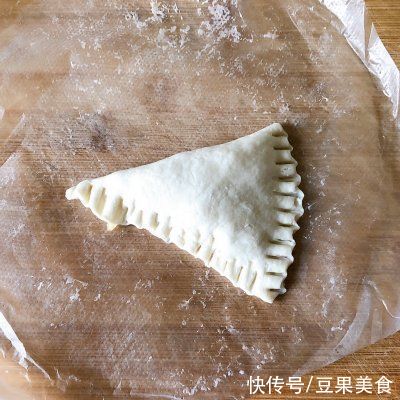 酥得掉渣的香蕉派太好吃了 | 手抓饼版