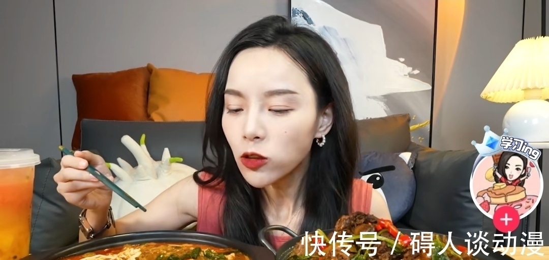 直播间|不到半年跻身头部网红 直播间销售额突破1个亿 她是怎么做到的?