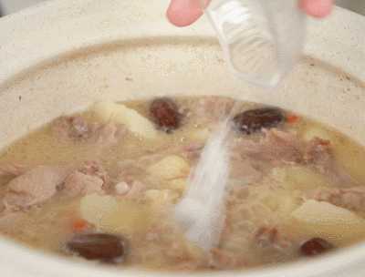 秋季食补多煲汤