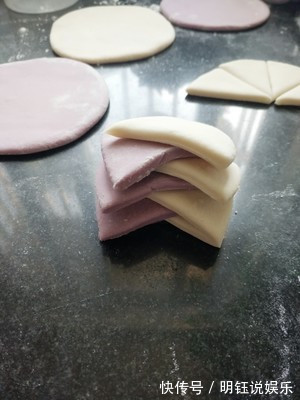 面粉新做法，做一顿吃三天，松软又香甜，比做馒头还简单！