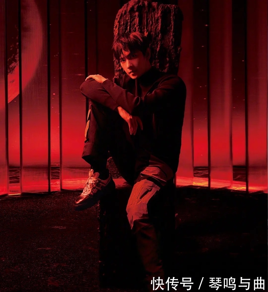 顾漫|杨洋于途联名杂志图发布 《你是我的荣耀》定档将播