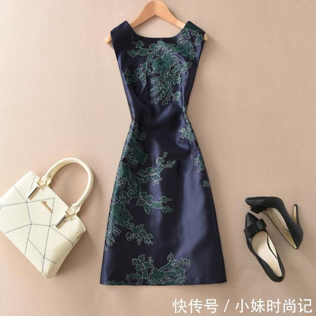时尚|论时髦和显瘦,我只服收腰修身款裙子
