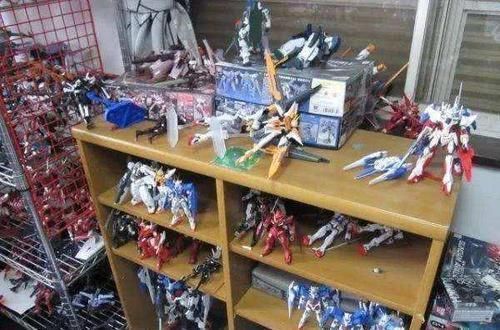 小朋友|儿子去亲戚家摔坏一柜手办,妈妈开始不以为然,看到账单后懵了