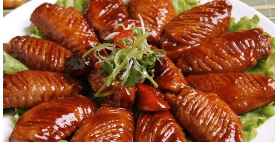 鸡肉|一道经典的红烧鸡翅，到底怎么做成的，一起看一下