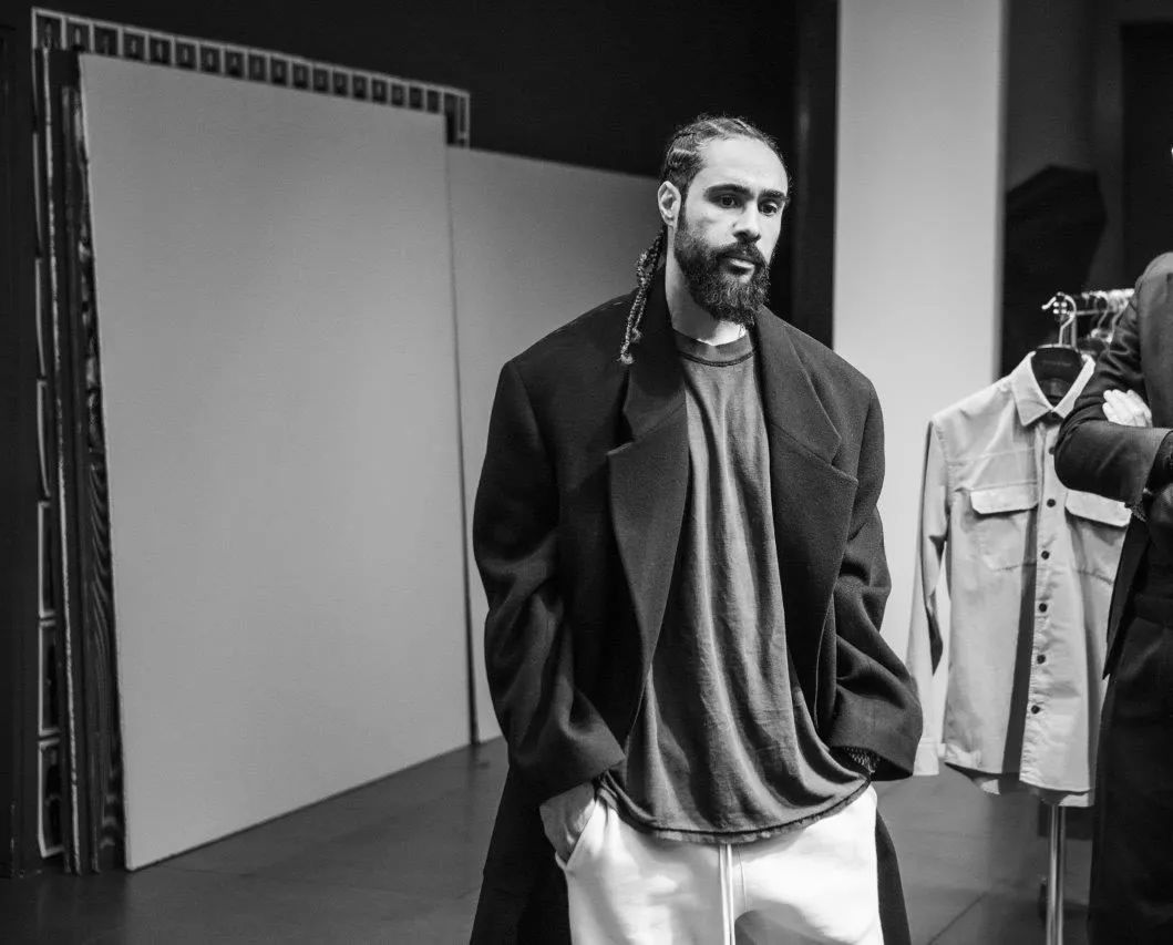 最会穿还是在乱穿？从 Jerry Lorenzo 的穿搭，来看 Fear of God 的精髓