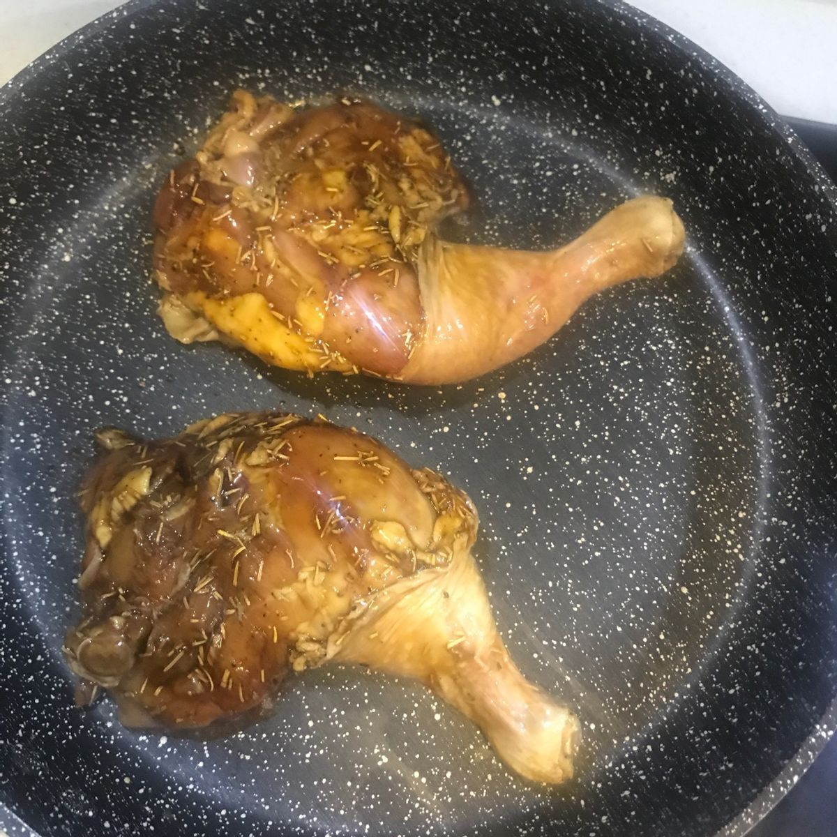 香煎鸡腿,再搭配各种蔬菜烤,又香又营养