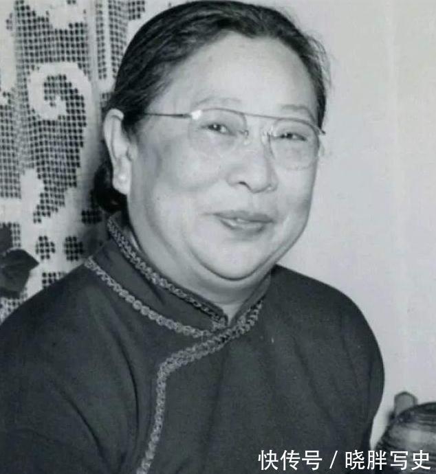 校长!一纸退婚书休掉表弟后,她32岁嫁旷世奇才,4个女儿皆成栋梁