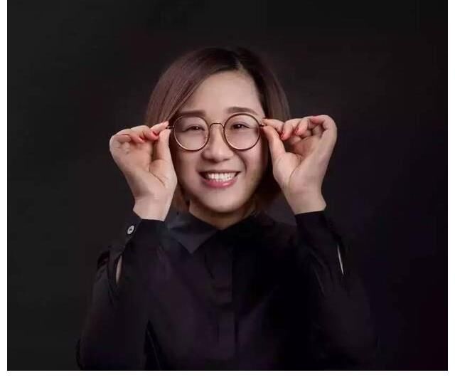 無需美貌，卻讓人一見傾心的“奇葩辯手”傅首爾，為何熱度不減？